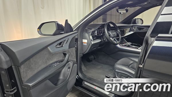 Audi Q8 2020, фото 12