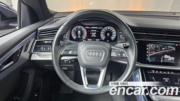 Audi Q8 2020, фото 18