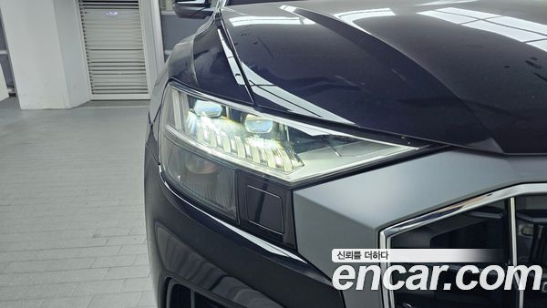 Audi Q8 2020, фото 7