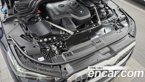 BMW 5 Series 2025, фото 6