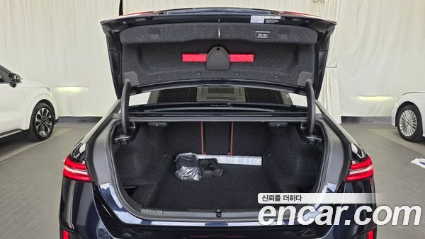 BMW 5 Series 2025, фото 26