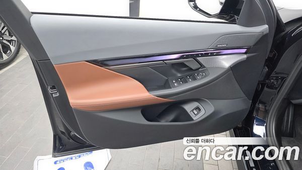 BMW 5 Series 2025, фото 14