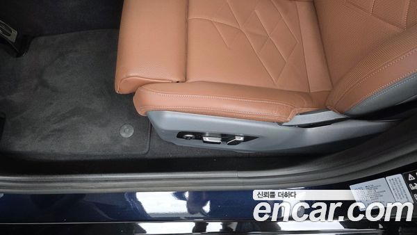 BMW 5 Series 2025, фото 31