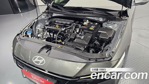 Hyundai Elantra 2025, фото 5