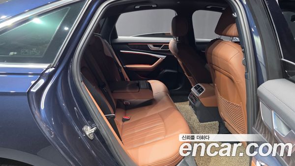 Audi A6 2020, фото 17