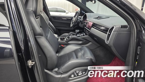 Porsche Cayenne 2021, фото 16