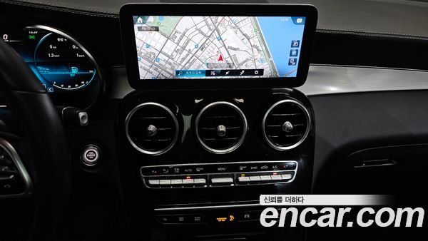 Mercedes-Benz GLC 2021, фото 19