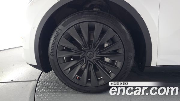 Tesla Model Y 2021, фото 4