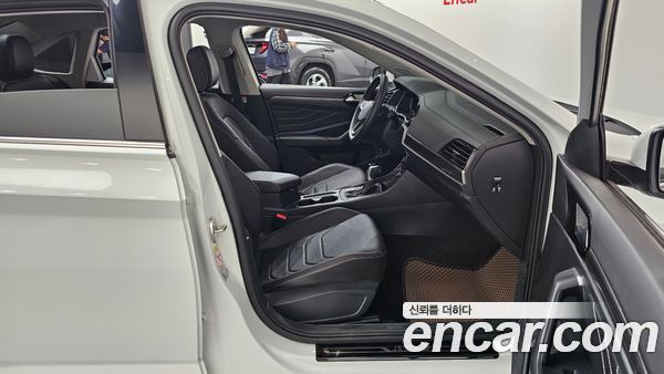 Volkswagen Jetta 2023, фото 16