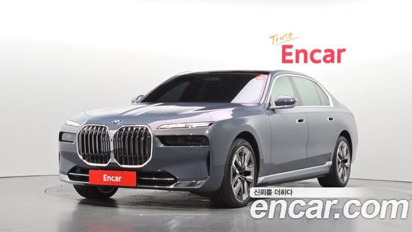 BMW i7 2023