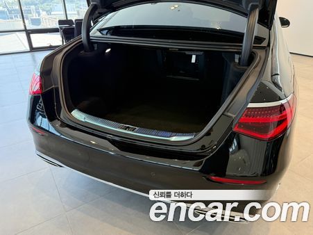 Mercedes-Benz S-Class 2022, фото 10