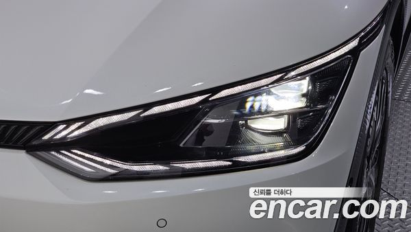 Kia EV6 2023, фото 8