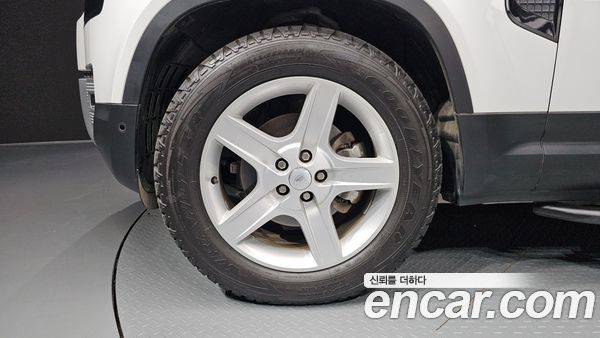 Land Rover Defender 2022, фото 4