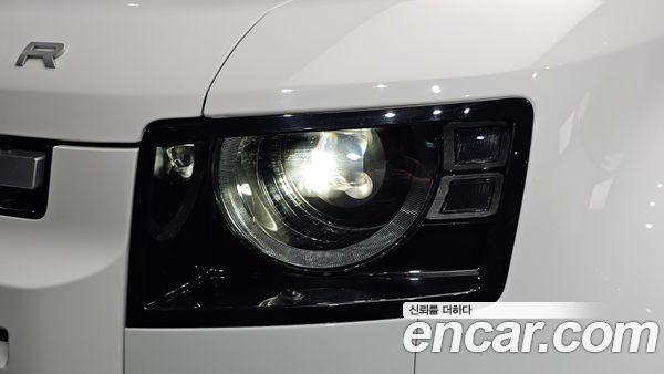Land Rover Defender 2022, фото 7
