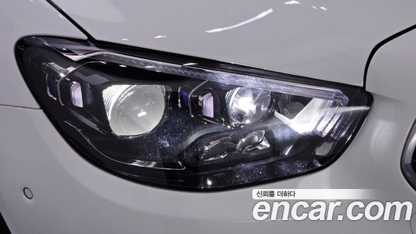 Mercedes-Benz E-Class 2023, фото 8