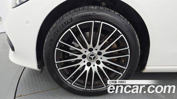 Mercedes-Benz C-Class 2022, фото 5