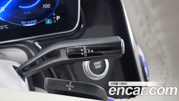 Mercedes-Benz EQE 2023, фото 12