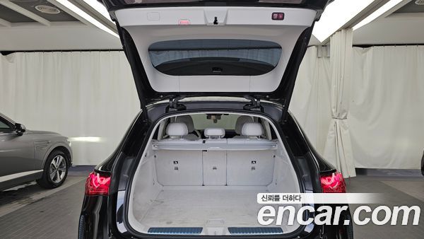 Mercedes-Benz EQE 2023, фото 26