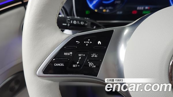 Mercedes-Benz EQE 2023, фото 30