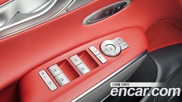 Genesis GV70 2025, фото 31