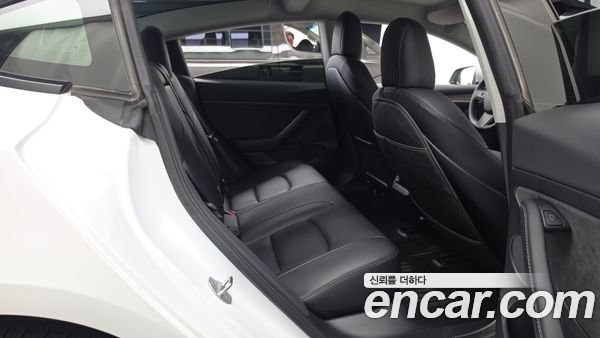 Tesla Model 3 2022, фото 18