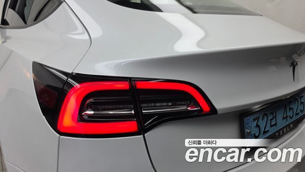 Tesla Model 3 2022, фото 9