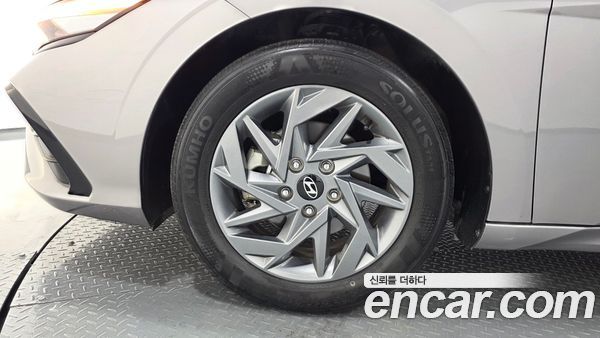 Hyundai Elantra 2024, фото 5