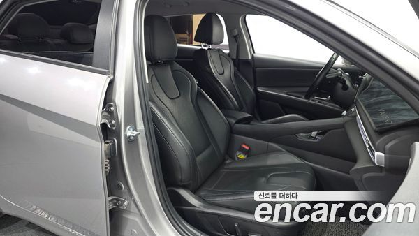 Hyundai Elantra 2024, фото 16