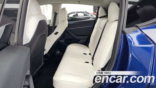 Tesla Model Y 2022, фото 16