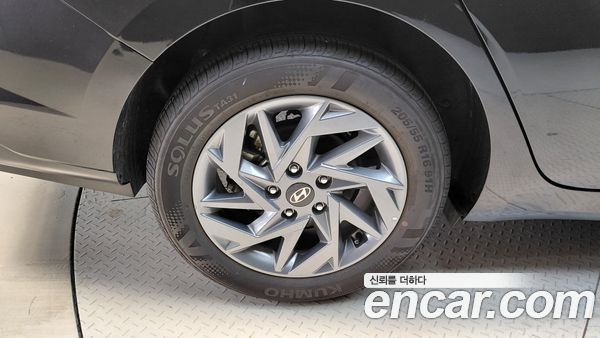 Hyundai Elantra 2024, фото 5