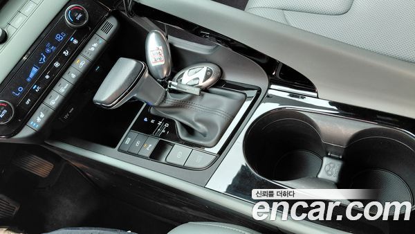 Hyundai Elantra 2024, фото 12