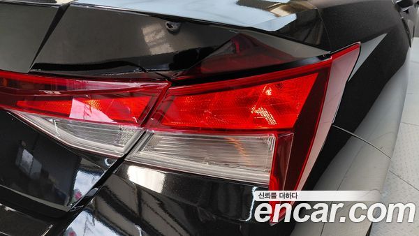 Hyundai Elantra 2024, фото 9