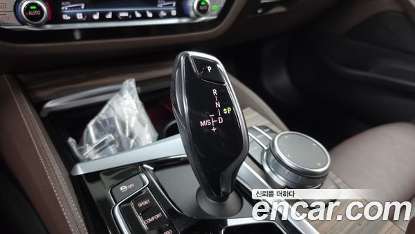BMW 5 Series 2020, фото 9