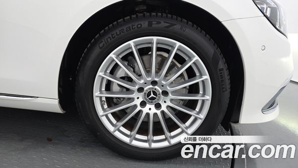 Mercedes-Benz E-Class 2021, фото 5