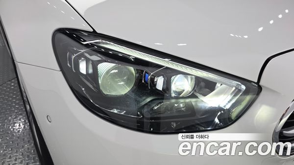 Mercedes-Benz E-Class 2021, фото 8