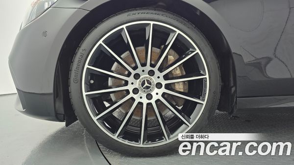 Mercedes-Benz E-Class 2023, фото 5