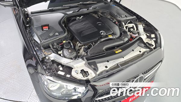 Mercedes-Benz E-Class 2023, фото 6
