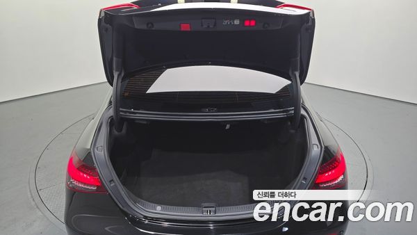 Mercedes-Benz E-Class 2023, фото 20