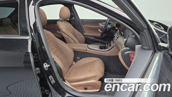 Mercedes-Benz E-Class 2023, фото 16