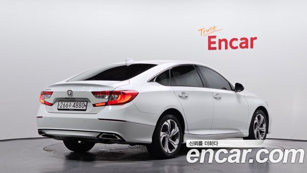 Honda Accord 2020, фото 2