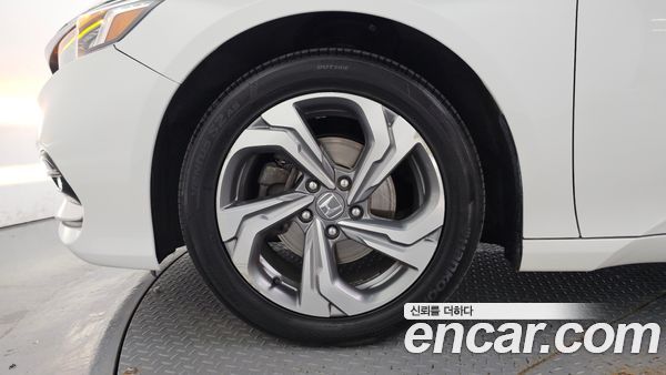 Honda Accord 2020, фото 5