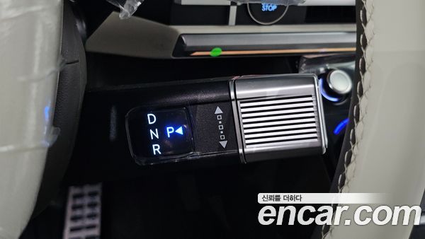 Hyundai Santa Fe 2025, фото 12