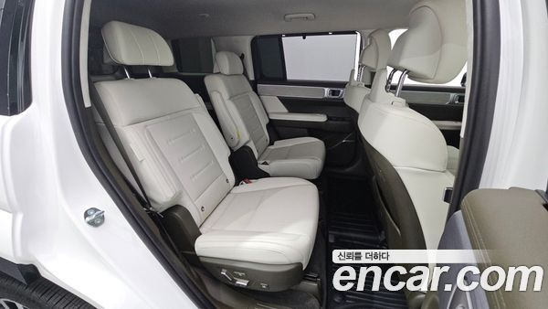 Hyundai Santa Fe 2025, фото 16