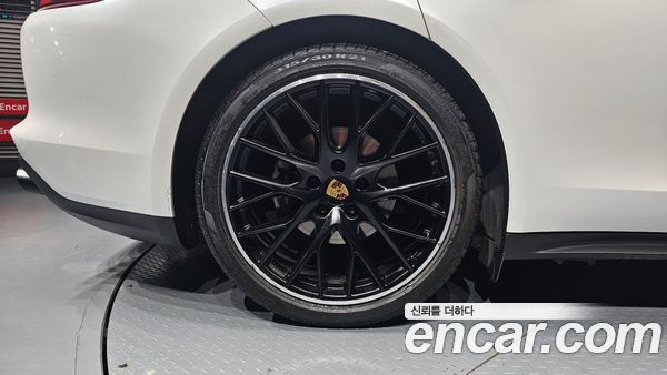 Porsche Panamera 2020, фото 5
