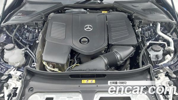 Mercedes-Benz E-Class 2024, фото 6