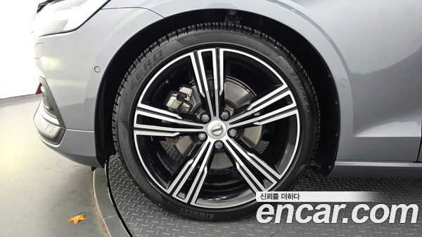 Volvo S60 2020, фото 5
