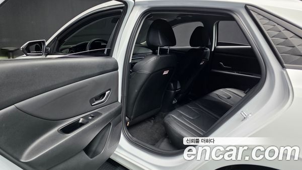Hyundai Elantra 2024, фото 16