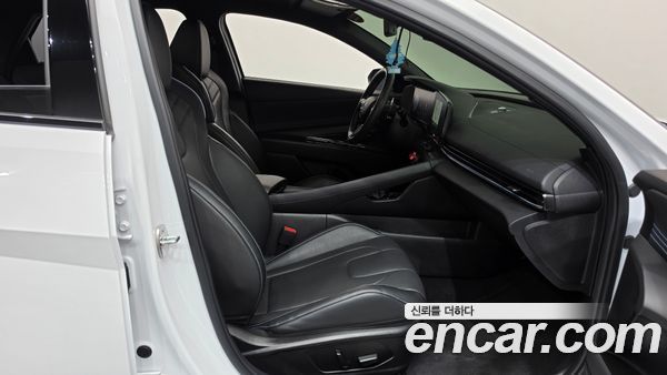 Hyundai Elantra 2025, фото 15