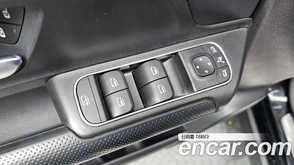 Mercedes-Benz GLB 2021, фото 26