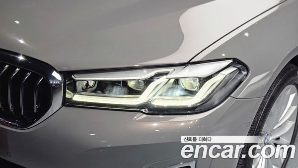 BMW 5 Series 2021, фото 8